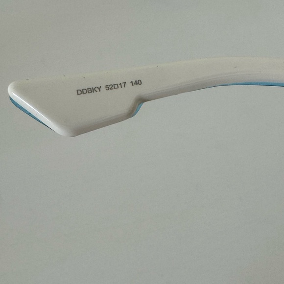 EDITION LIMITEE SUNGLASSES - Picture 9 of 10